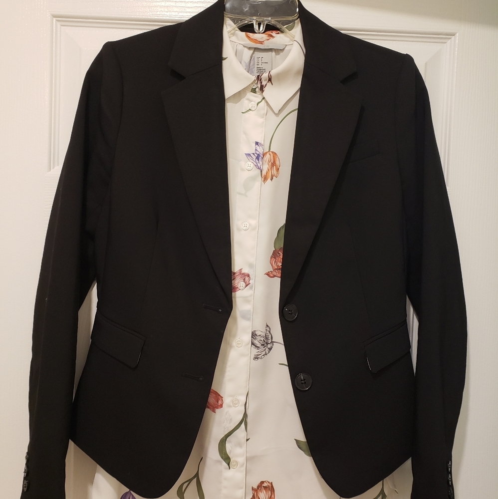 Black Fitted Women's Blazer